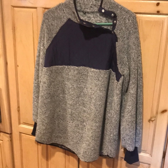 Pullover - Picture 4 of 4